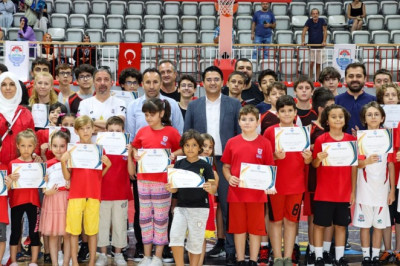 220 ÇOCUĞUN KATILDIĞI YAZ SPOR OKULLARI TAMAMLANDI