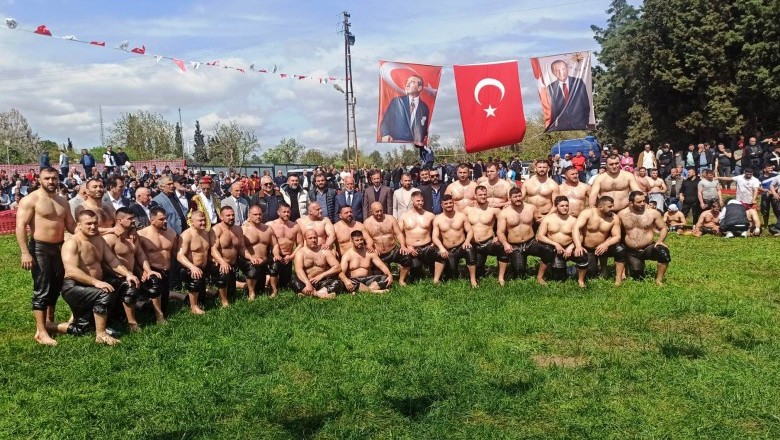 7. Hersek Yağlı Güreşleri’nin başpehlivanı Hüseyin Gümüşalan oldu