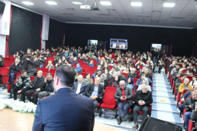 AK PARTİ'DEN 1000 ÖĞRENCİYE BURS ÇEKİLİŞİ