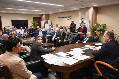 BAŞKAN GÜREL TEBRİKLERİ KABUL ETTİ