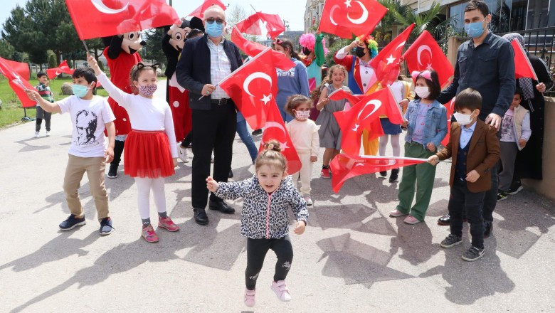 ÇİFTLİKKÖY’DE 23 NİSAN COŞKUSU YAŞANDI