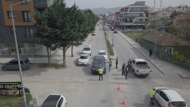 ÇİFTLİKKÖY'DE "TAM KAPANMADA" EMNİYET EKİPLERİ İŞ BAŞINDA