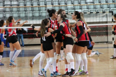 Çiftlikköy'ün Sultanları Evinde Kazandı