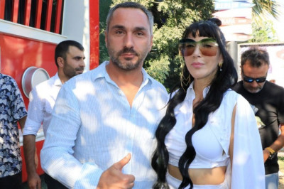 MAWİSH BEACH DİSCO'DA HANDE YENER RÜZGARİ