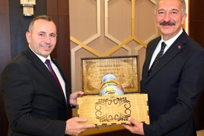 MÜDÜR TOPALOĞLU'NA  VEDA GECESİ