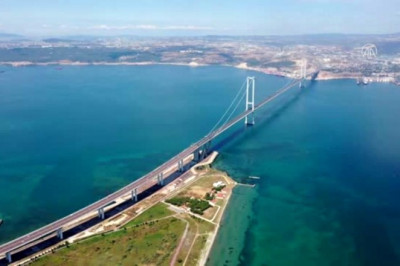 Osmangazi Köprüsü sadece insanların değil göçmen kuşların da denizi geçişini kolaylaştırdı
