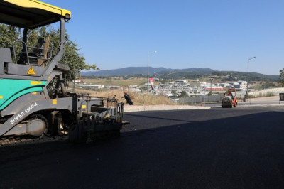 RADAR CADDESİ’NDE ASFALTLAMA BAŞLADI