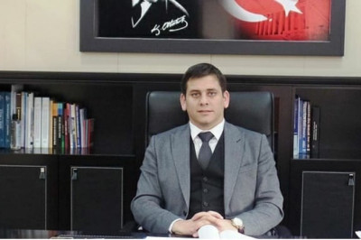 SAHİLDEKİ BEYAZ TABAKANIN NEDENİ BELLİ OLDU