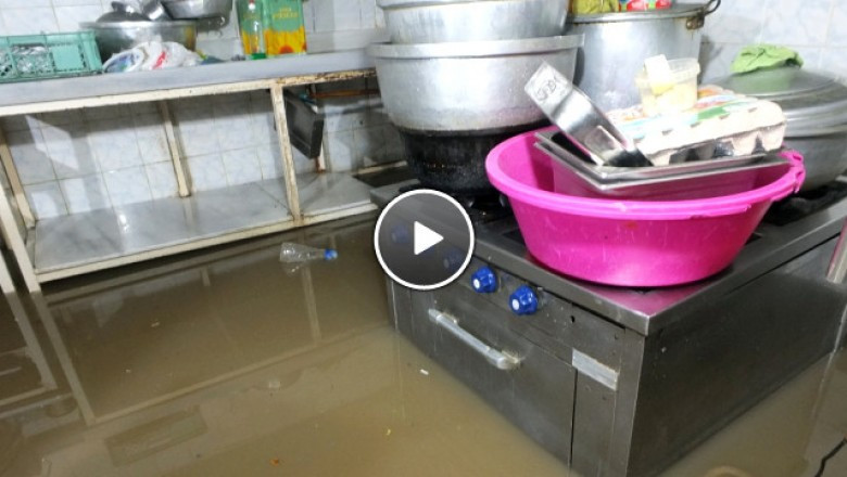 Şiddetli Yağış Hayatı Felç Etti