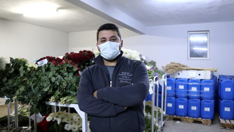 Yalova mezatında bir günde 60 bin dal çiçek satıldı