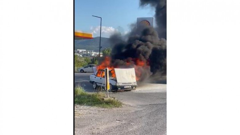 Yalova’da akaryakıt istasyonunda otomobil alev aldı