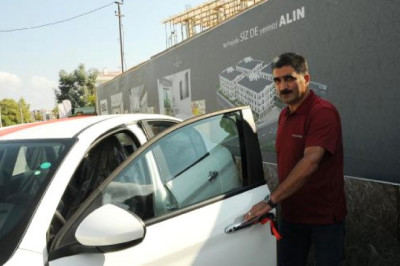 Yalova'da Dolarını Bozdurup Ev Alana Otomobil Hediye