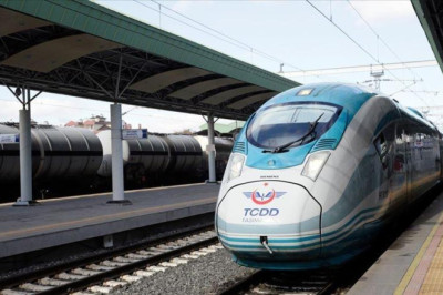2025 YHT Bilet Fiyatları | Yüksek Hızlı Tren biletlerinin yeni tarifesi belli oldu... Ankara-İstanbul güzergahı kaç para oldu?