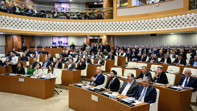 Antalya Büyükşehir Belediyesi'nde yılın ilk meclisi