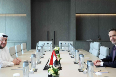 Bakan Bayraktar, BAE Yatırım Bakanı Al Suwaidi ile bir araya geldi