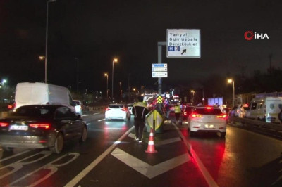 Motosikletli iki polis kaza yaptı