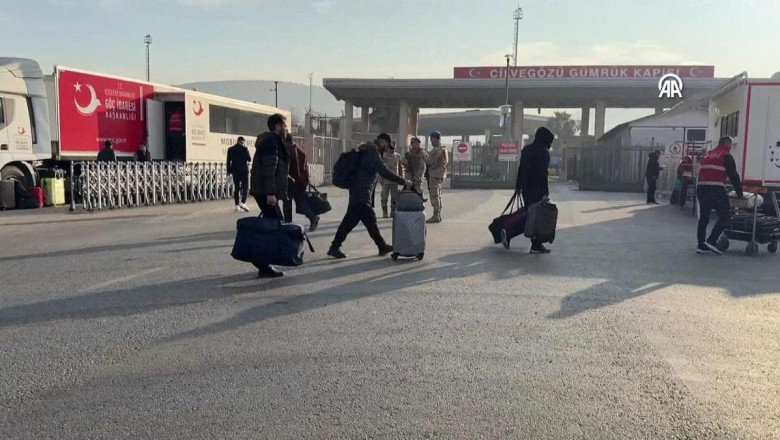 Suriyelilerin memleket hasreti sona eriyor: Mutluluk ve hüzün bir arada!