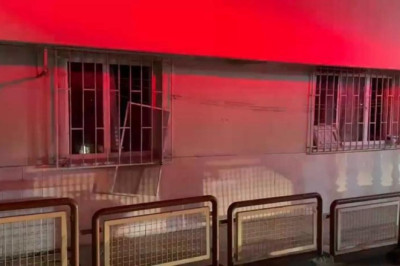 İstanbul- Küçükçekmece'de 5 katlı binada çıkan yangın söndürüldü