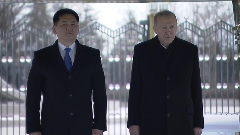 SON DAKİKA HABERİ... Moğolistan Cumhurbaşkanı Ankara'da: Erdoğan, mevkidaşını resmi törenle karşıladı