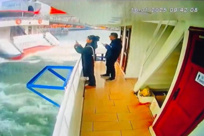 Haliç'te korkutan tekne kazası