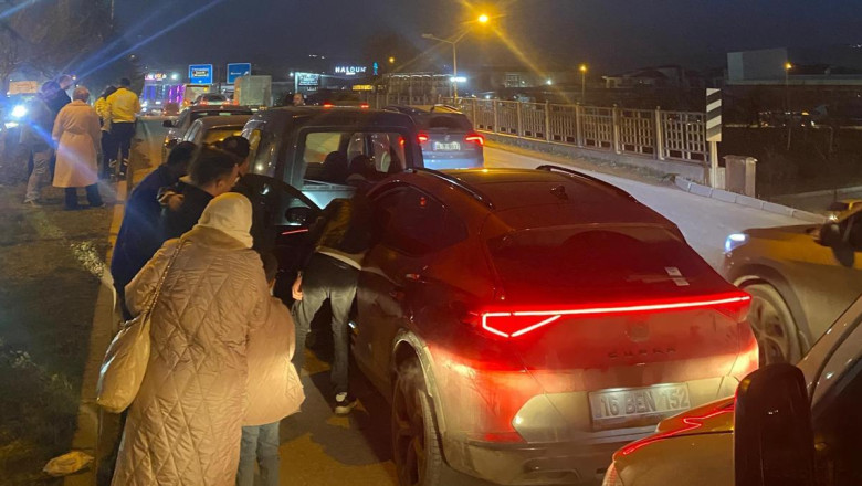 İnegöl'de zincirleme trafik kazası: 2 yaralı
