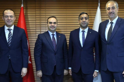 Uzay yolculuğu için önemli imza! Bakan Kacır: Uzay ekonomisinden daha fazla pay alacağız
