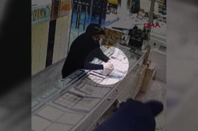 Takma sakallı hırsızların ''Sahte altın'' oyunu cezaevinde son buldu!