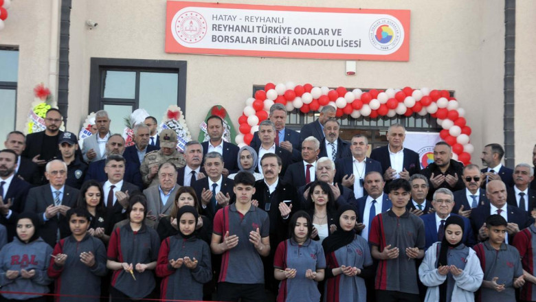 TOBB Başkanı Hisarcıklıoğlu, Hatay'da okul açılışına katıldı