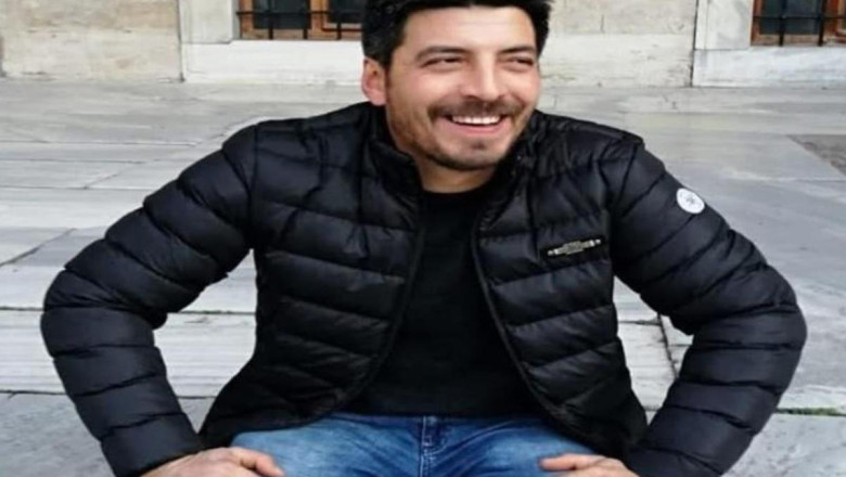 Tur minibüsüyle otomobilin çarpıştığı kazada ölen baba-oğul toprağa verildi