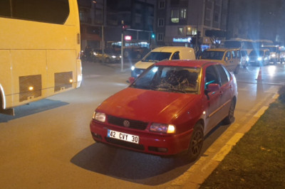 Antalya'da otomobilin çarptığı yaya metrelerce havaya uçtu