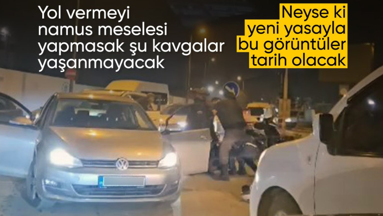 İstanbul'da yol ortasında yumruklu kavga