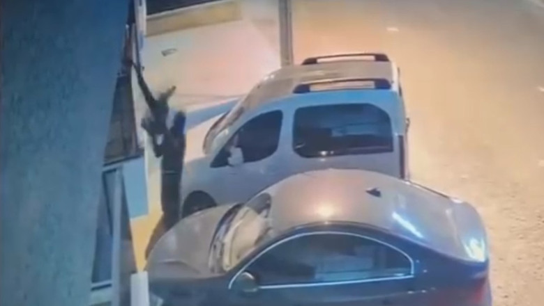 Aksaray'da balkondan kıyafet çaldı: O anlar kamerada