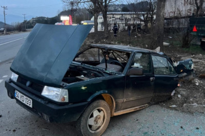 Bolu'da ikiye bölünen otomobilden yara almadan kurtuldu