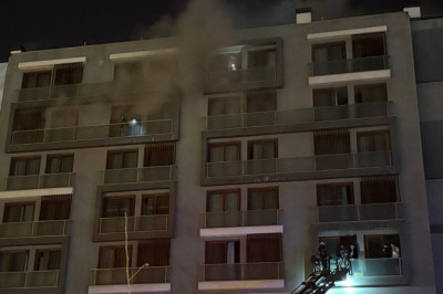 Denizli'de 7 katlı binada yangın