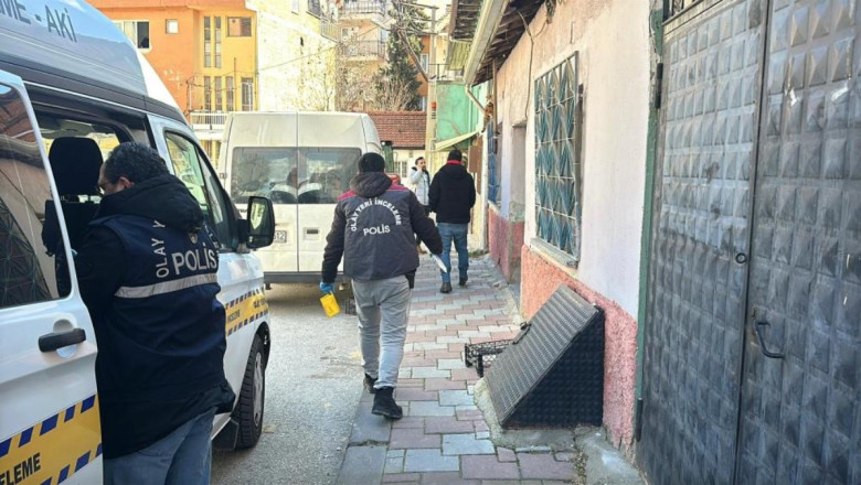 Uşak'ta babasını bıçaklayarak öldüren oğul tutuklandı