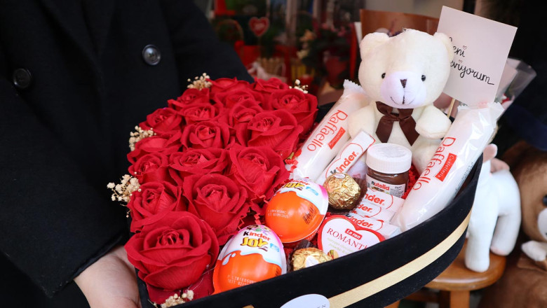 Yalova Çiçek Mezatında Sevgililer Günü Bereketi