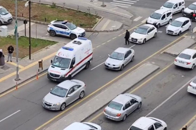 Diyarbakır'da bir şahıs darbettiği karısını hastaneye götüren ambulansı durdurmak istedi