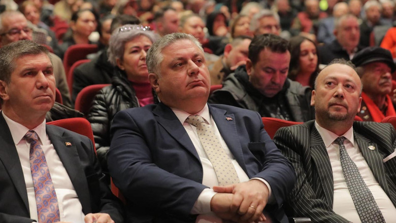 Gürel, CHP’li Belediye Başkanları Toplantısına Katıldı