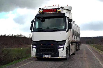 Balıkesir'de karşı şeride geçen tanker faciaya neden oluyordu