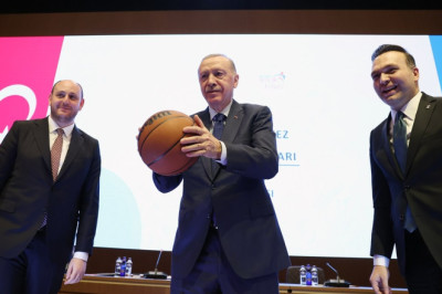 AK Parti Gençlik Kolları'ndan Cumhurbaşkanı Erdoğan'a doğum günü hediyesi