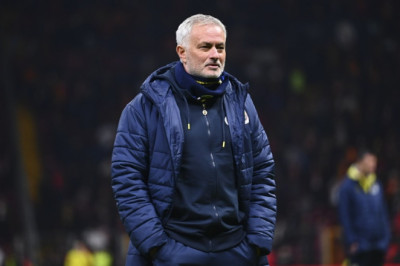Chelsea taraftarlarından Jose Mourinho tezahüratı