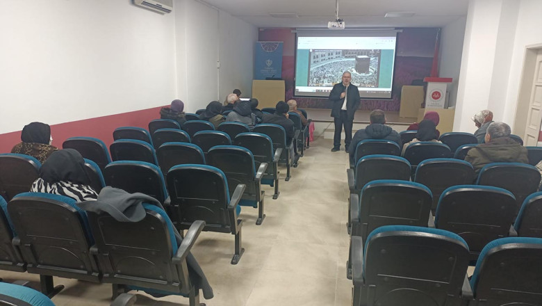 Umre Hazırlık Seminerine Katıldılar