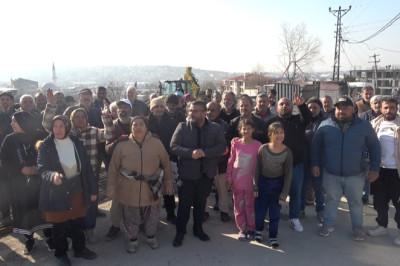 Yalova'da Yerlerinden Edilen Roman Esnaftan Belediyeye Tepki: 