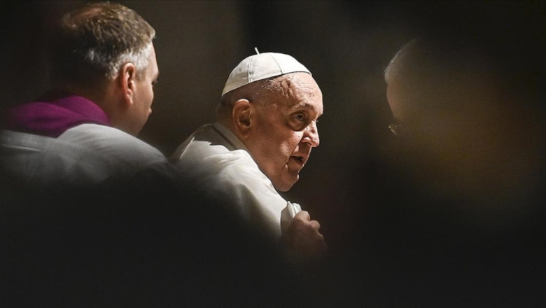 Vatikan: Papa'nın durumu stabil kalmaya devam ediyor