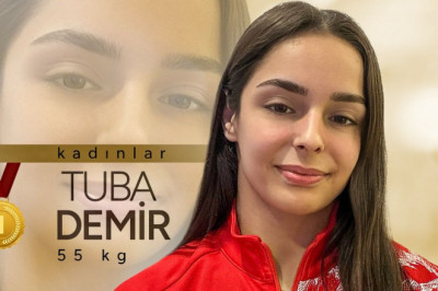 Tuba Demir'den U23 Avrupa Güreş Şampiyonası'nda altın madalya