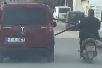 Emniyet Kemerine Tutunarak Motosiklet Çektiler