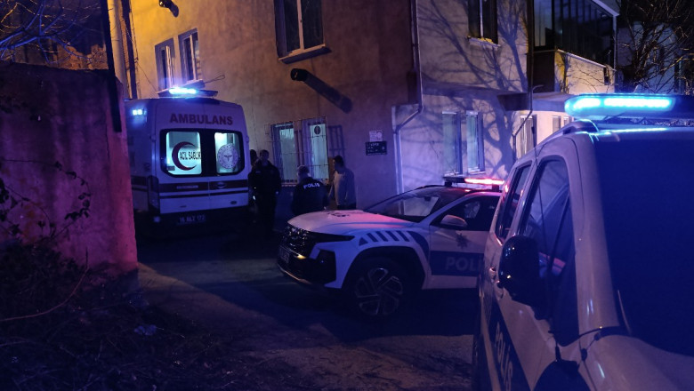 Bursa'da arkadaşlarıyla kavga eden kişi silahla vuruldu