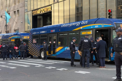 Yahudi protestocular Trump Tower'ı işgal etti: 98 gözaltı