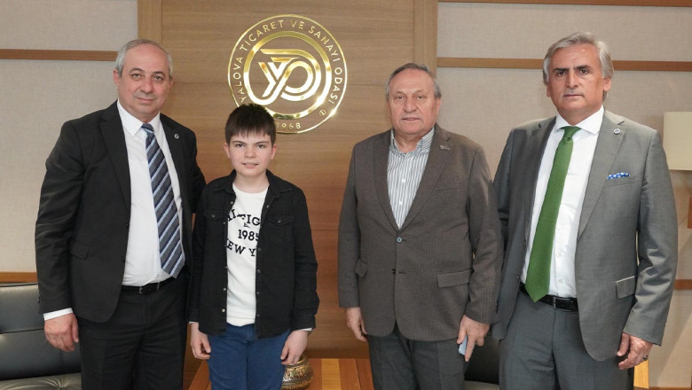 Dünya Şampiyonu Efe Gürer, YTSO Akademi Kurulu’na Katıldı