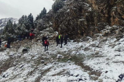 Kahramanmaraş'ta kayalıklardan düşen kişi can verdi